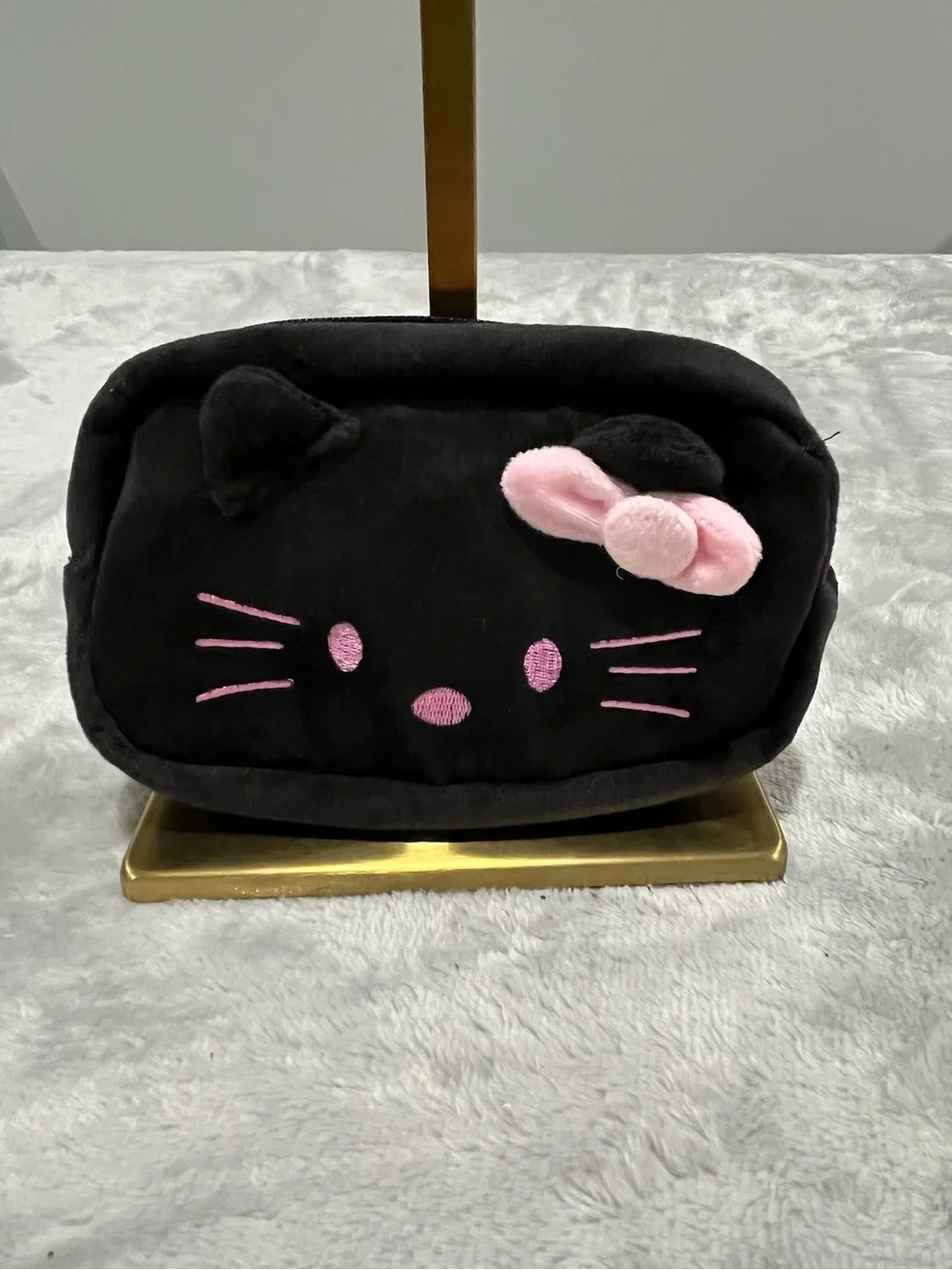 🖤🎀 Adorable Black Hello Kitty Plush Cosmetic Pouch – Pink Bow & Cute Lining
